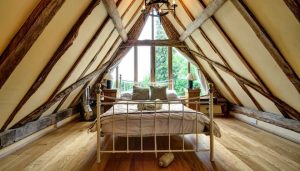 Win a 4 night Break in The Granary Barn with Lucky number Eight