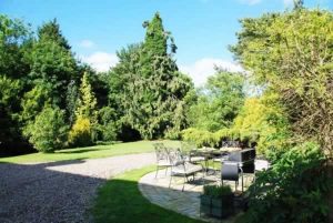 Woodfarm House garden - Luxury self-catering holiday cottage for celebrating in Suffolk