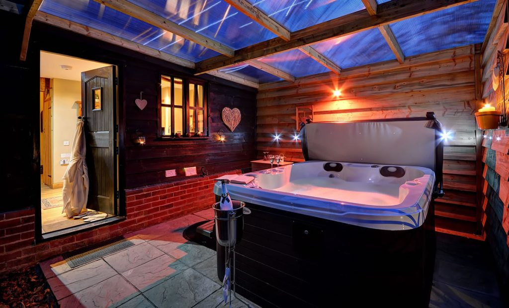 Luxury cottage Hot Tub