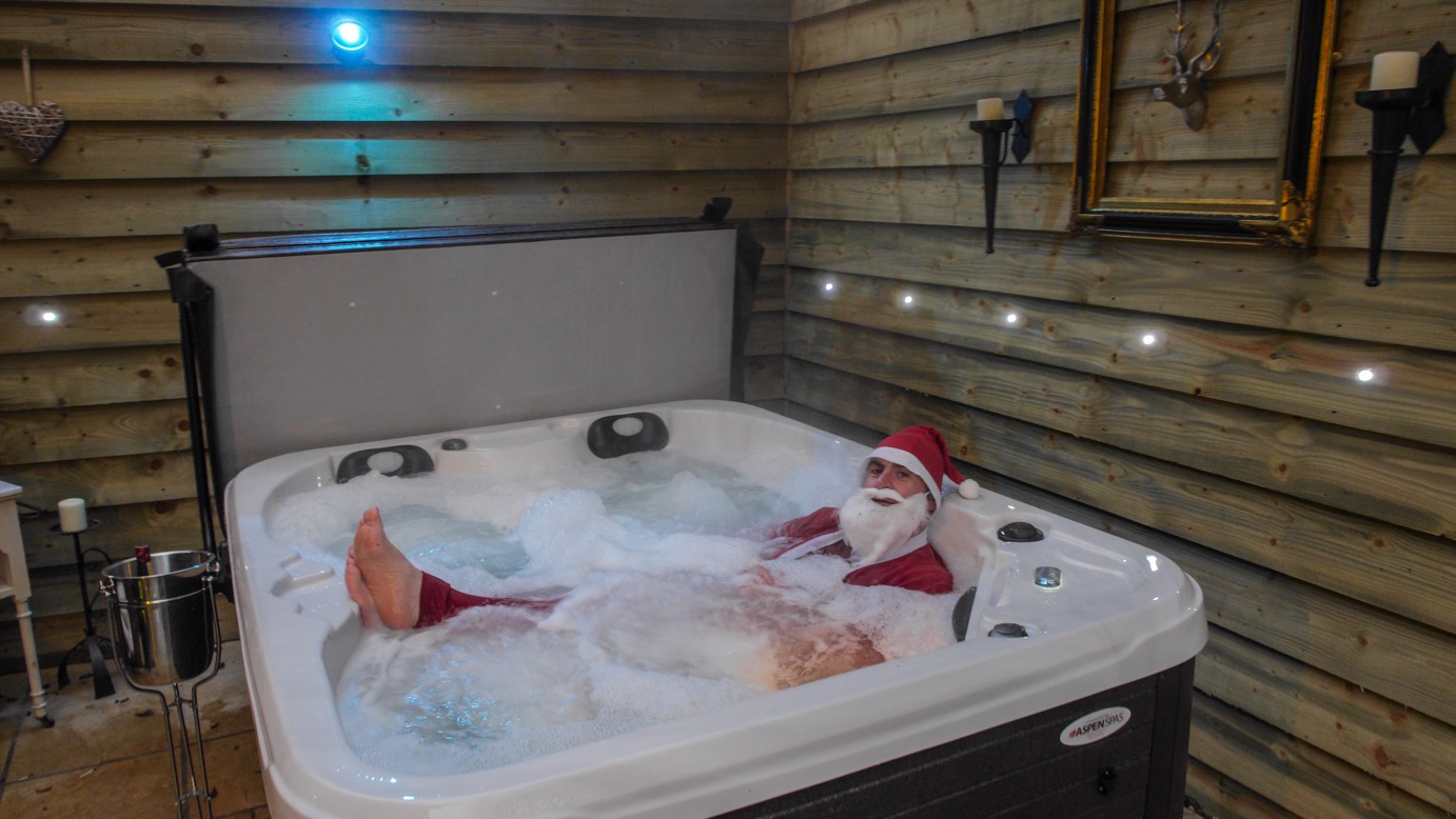 Luxurious Hot Tub options on your Winter Break