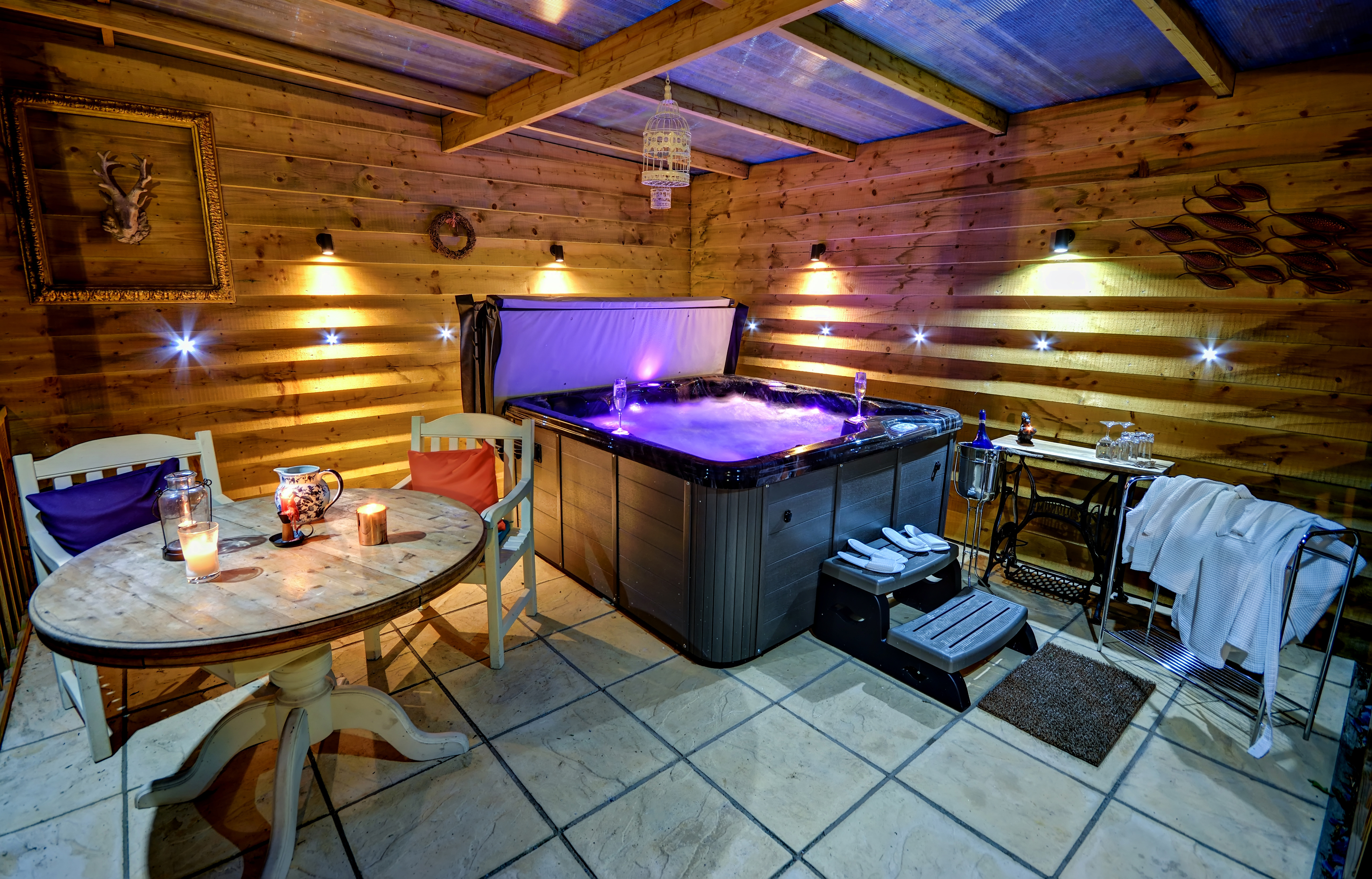 Cottages with Hot tubs; Stour Barn