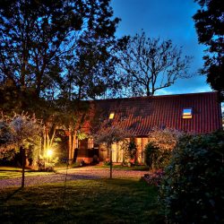 Orwell Barn holiday cottage at night