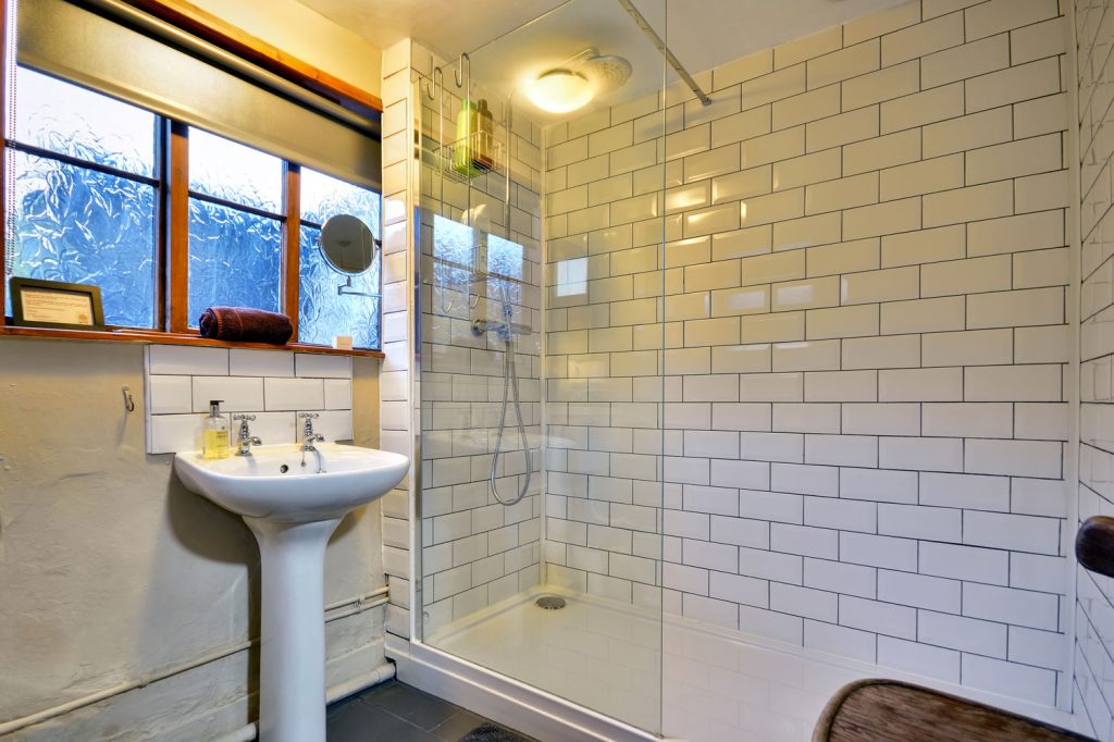 Meadow View Cottage bathroom