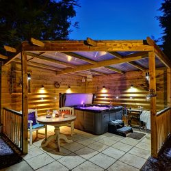 holiday cottages with hot tubs