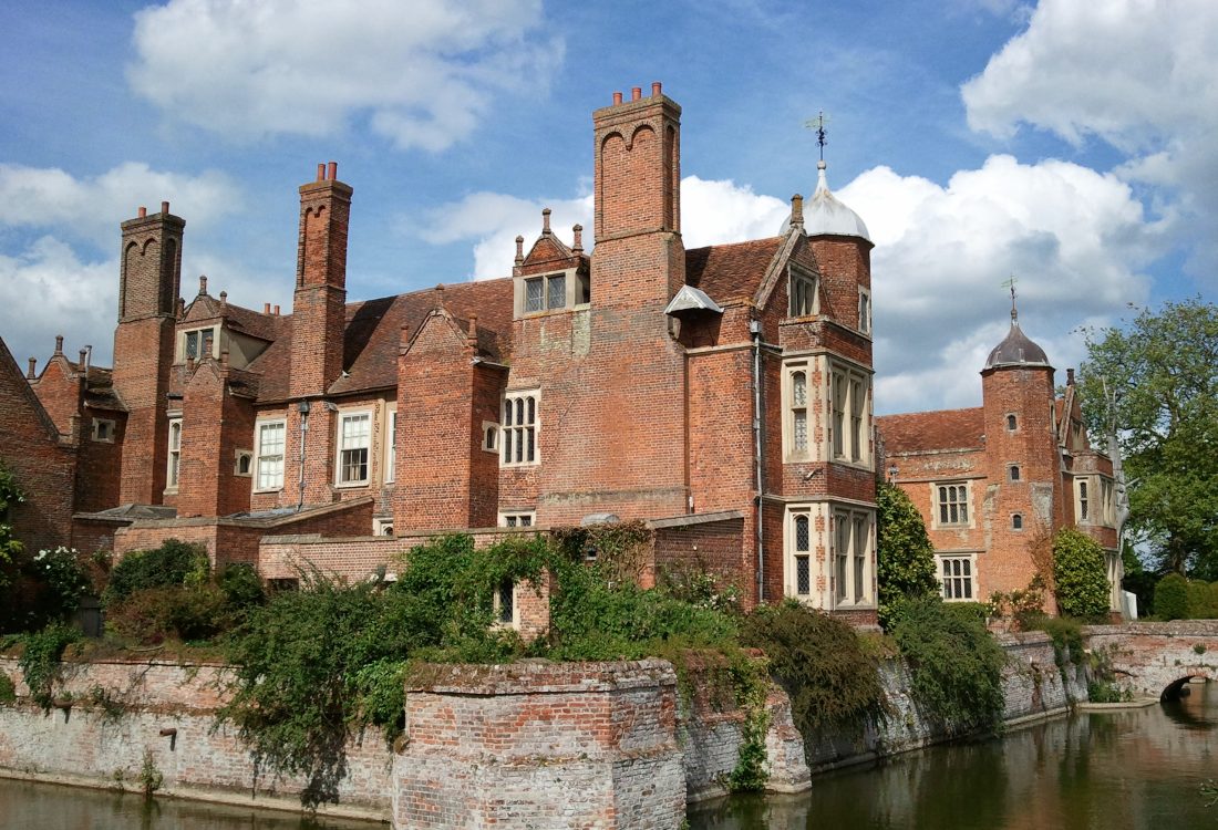Statlely home in Suffolk