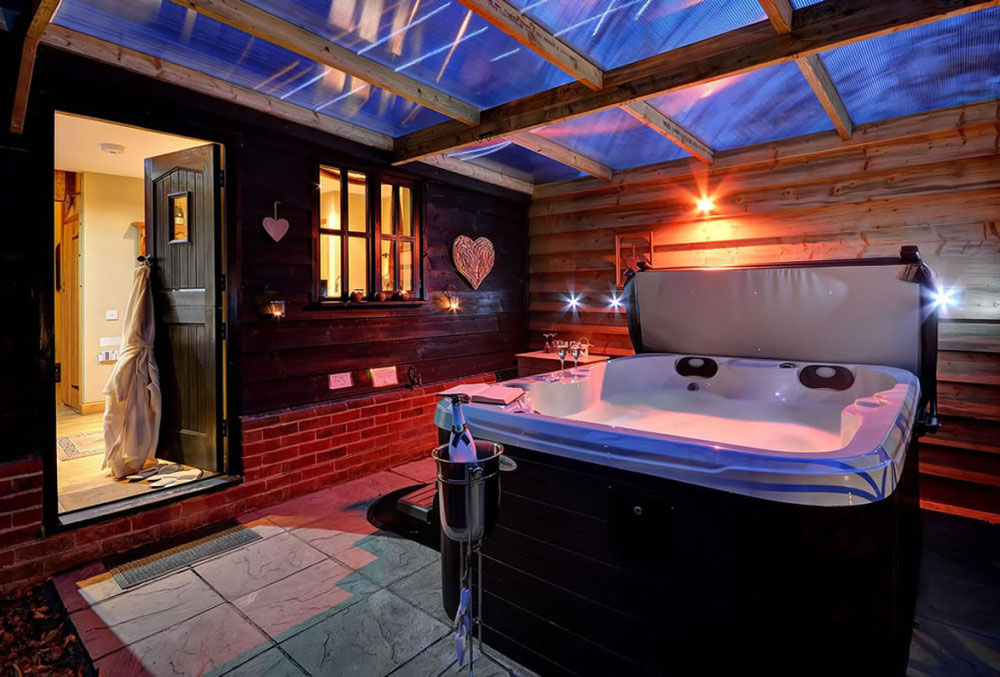 orwell cottage hot tub