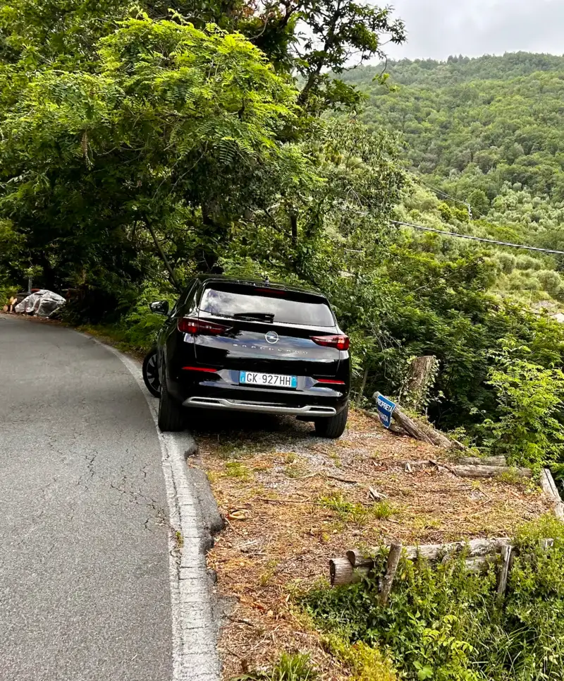 tuscany hire car