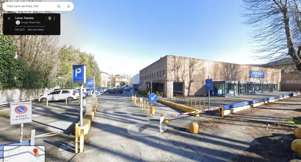 Entrance to Euronics car park in Lucca