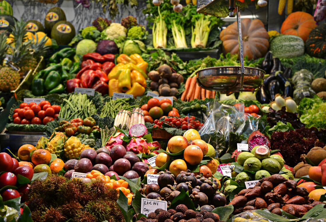 An outdoor market in Suffolk, England.